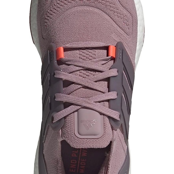 Adidas Ultraboost 22 - Picture 3 of 7